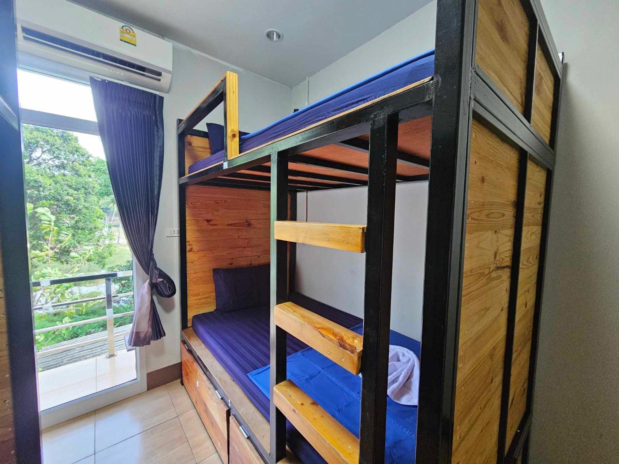Eq Hostel Тонгсала Екстер'єр фото