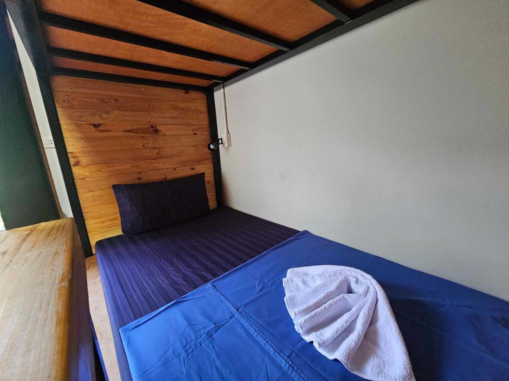 Eq Hostel Тонгсала Екстер'єр фото
