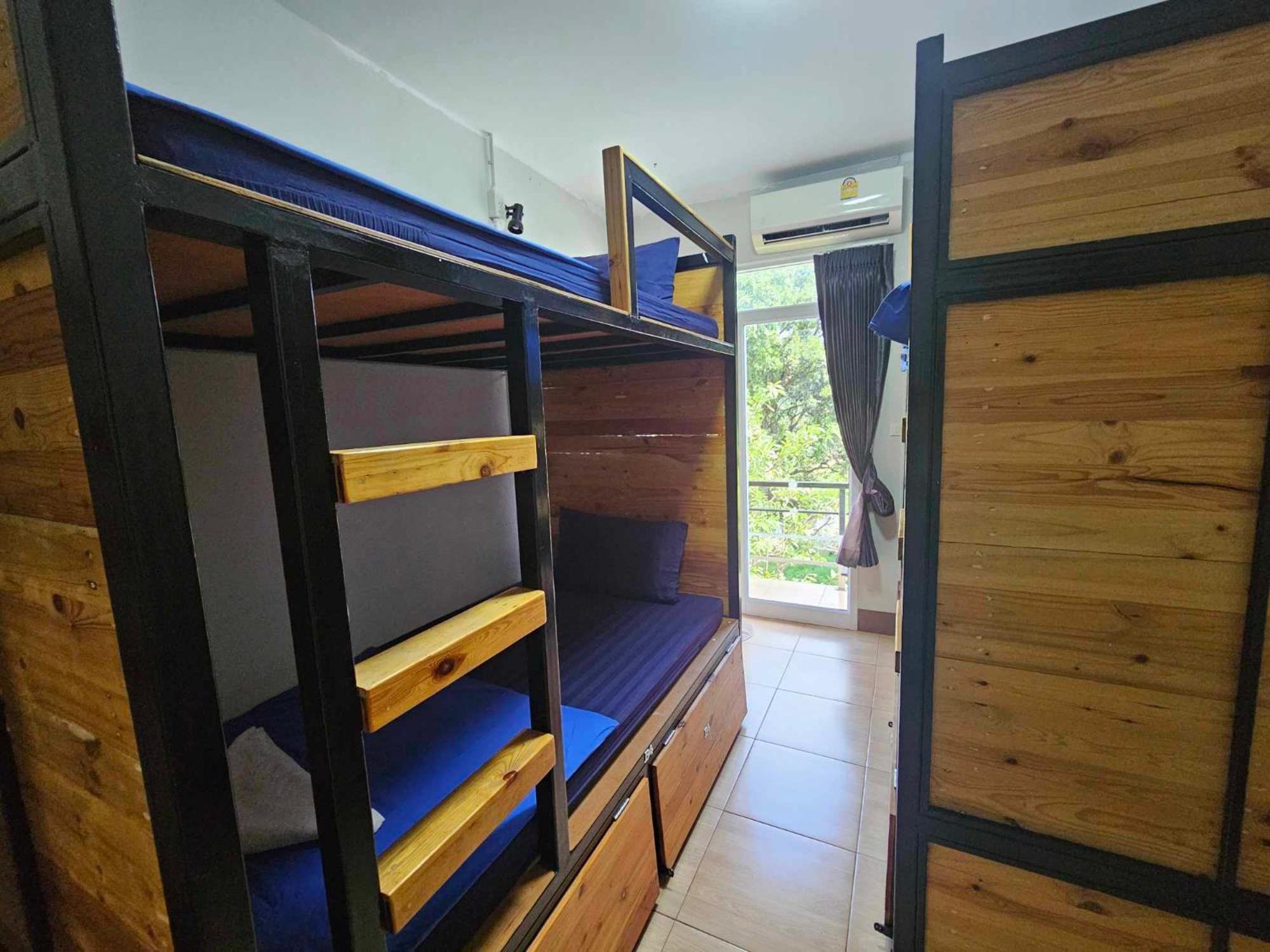 Eq Hostel Тонгсала Екстер'єр фото