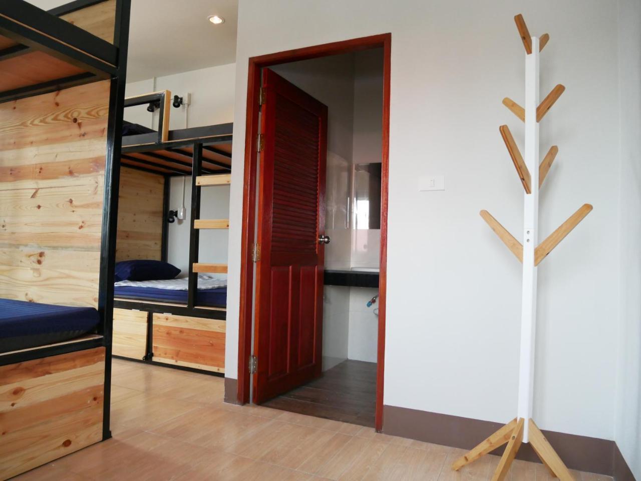 Eq Hostel Тонгсала Екстер'єр фото